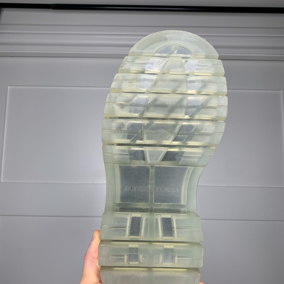 Bottega Veneta Tire Lug Leather Black Chelsea Boots - Picture 9 of 15